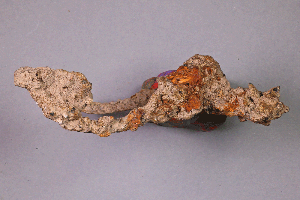 Fragment einer Radspore von der Burg Bartenstein, Anfang 15. Jh., ca., Partenstein, Museum Ahler Kram, Fd. Nr. 3142, H. 4,8 cm, Br. 9,0 cm