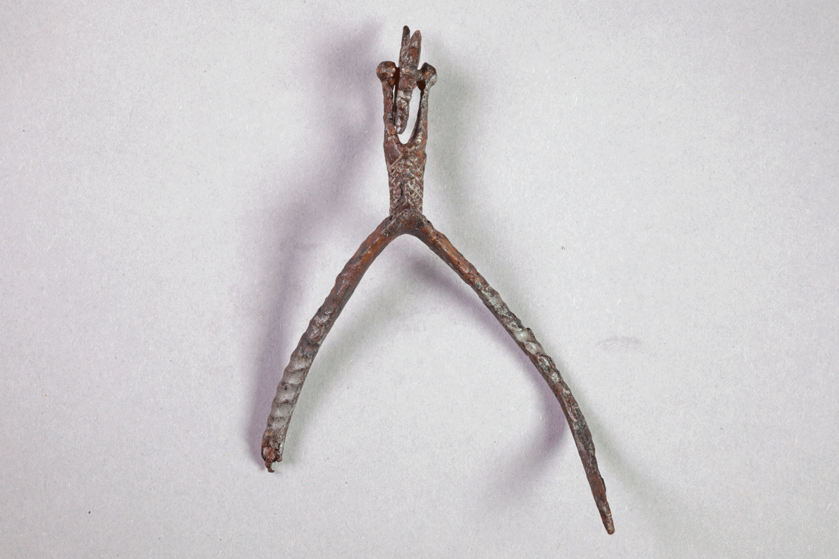 Fragment einer Radspore von der Burg Bartenstein, Anfang 15. Jh., ca., Partenstein, Museum Ahler Kram, Fd. Nr. 3172, H. 5,5 cm, Br. 11,2 cm