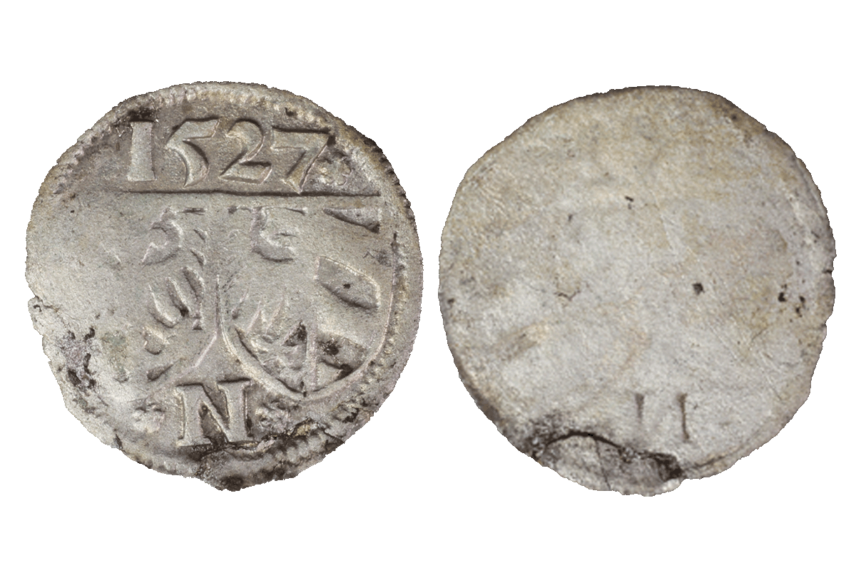 Einseitiger Pfennig aus der Stadt Nürnberg aus Silber von der Burg Bartenstein, Museum Ahler Kram, 1. Hälfte 16.Jh., Fd.-Nr. 1946, H. 1,37 cm, Br. 1,35 cm