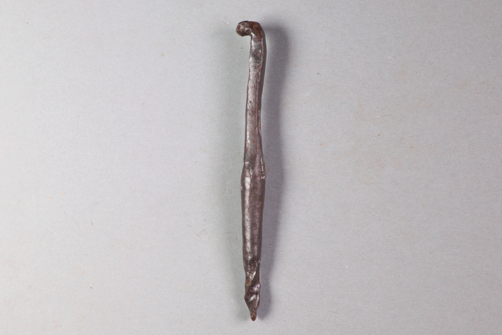 Bohrer aus Eisen von der Burg Bartenstein, Partenstein, Anfang 17. Jh., Museum Ahler Kram, Fd. Nr. 3280, H. 9,8 cm, Br. 1,3 cm